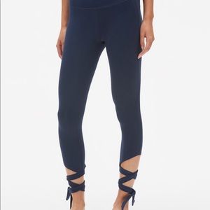 NWT Black GapFit Barre Leggings